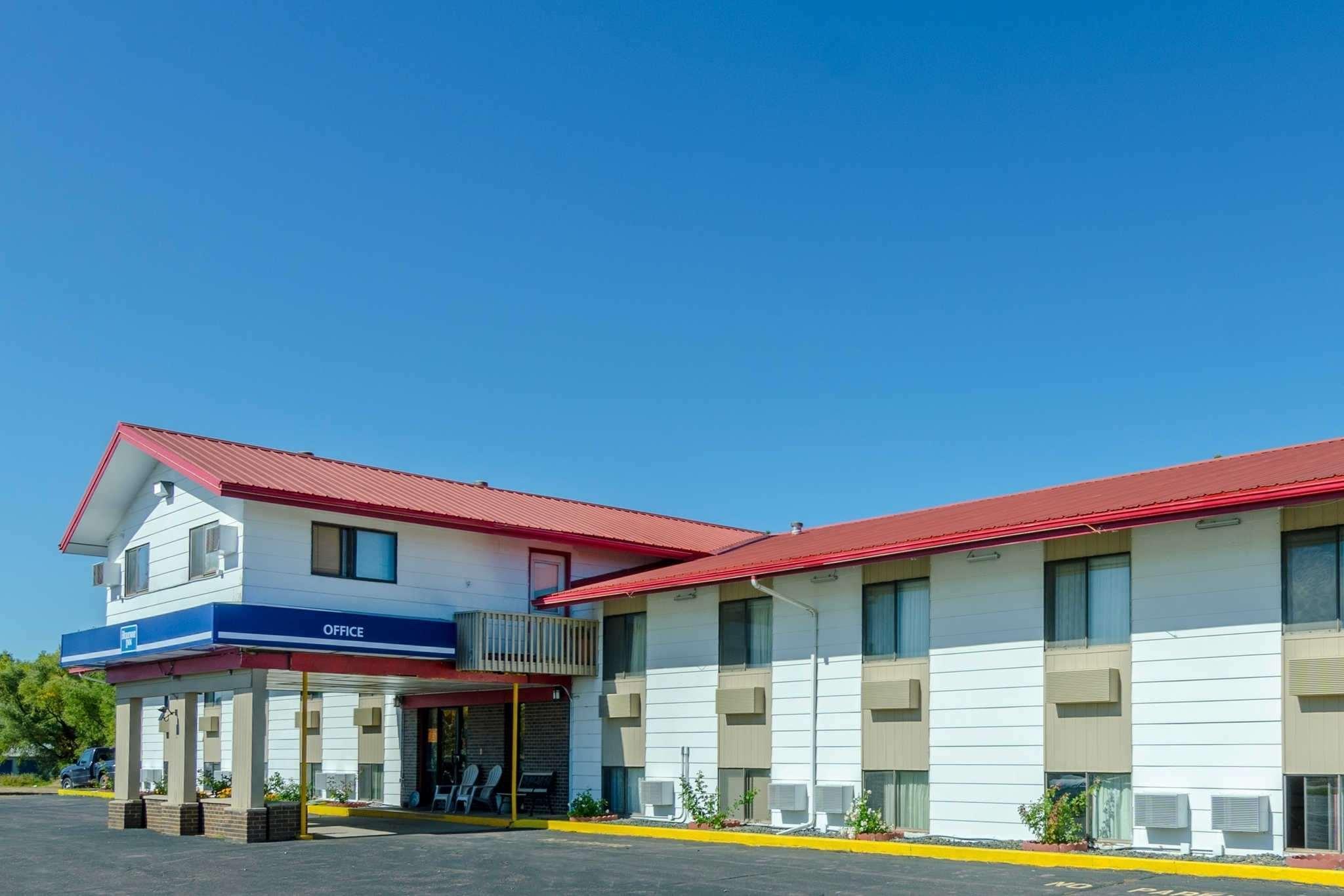 Rodeway Inn מיטשל מראה חיצוני תמונה