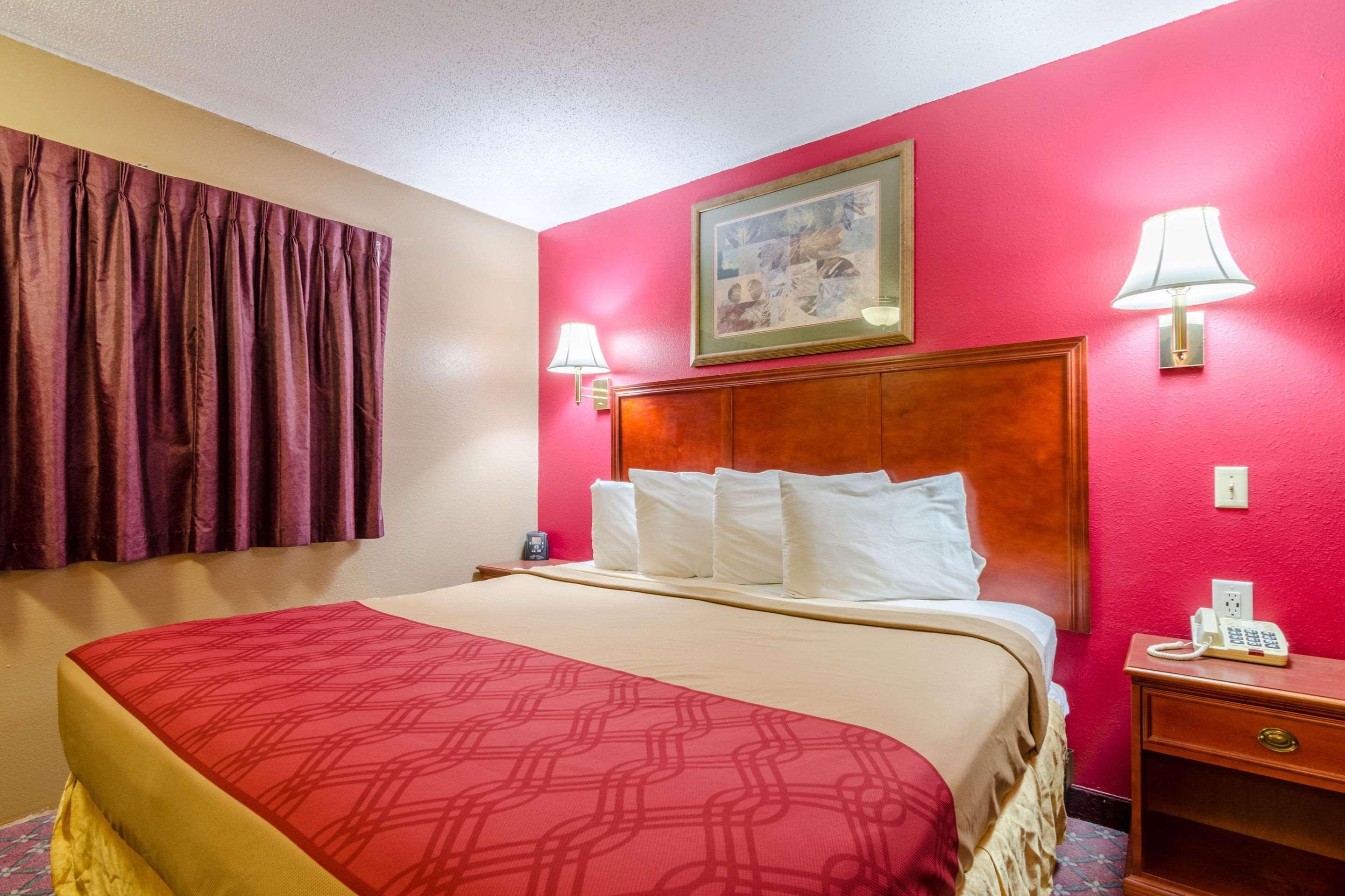 Rodeway Inn מיטשל מראה חיצוני תמונה