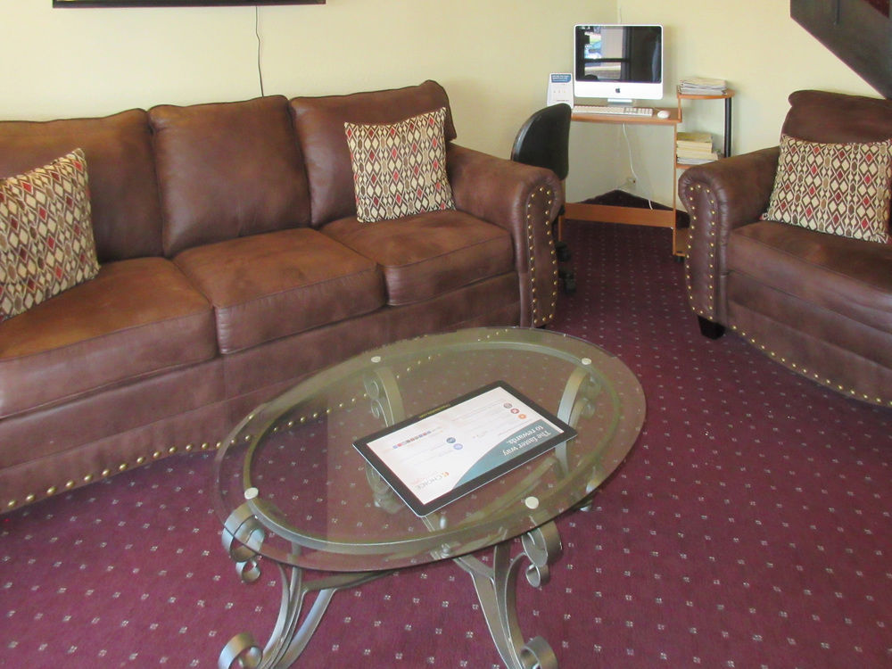 Rodeway Inn מיטשל מראה חיצוני תמונה